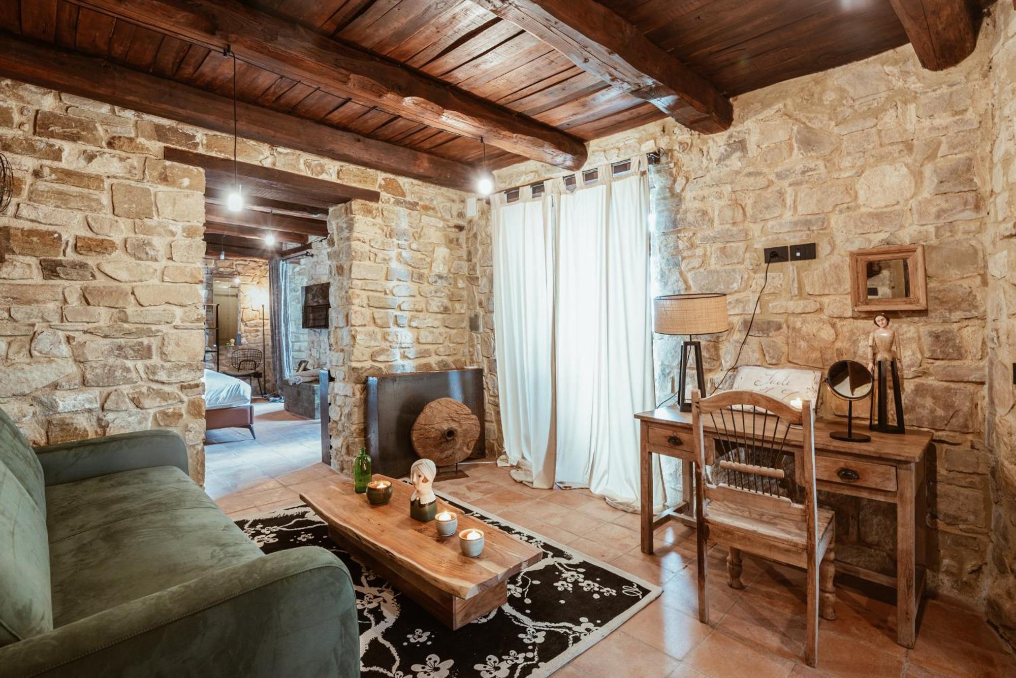 Castello Di Hotel